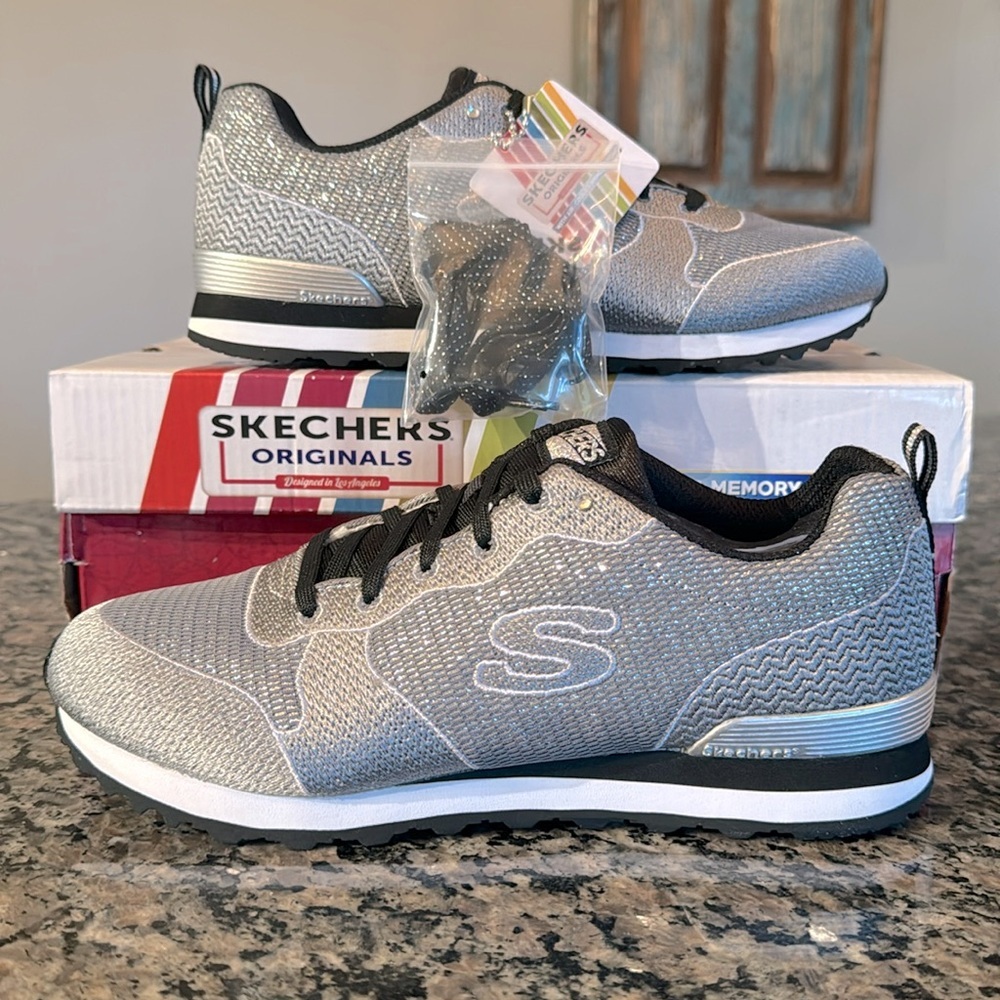 Skechers Gray and Black Women's Sneakers